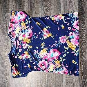 🦩 Heimish USA floral Top 🦩